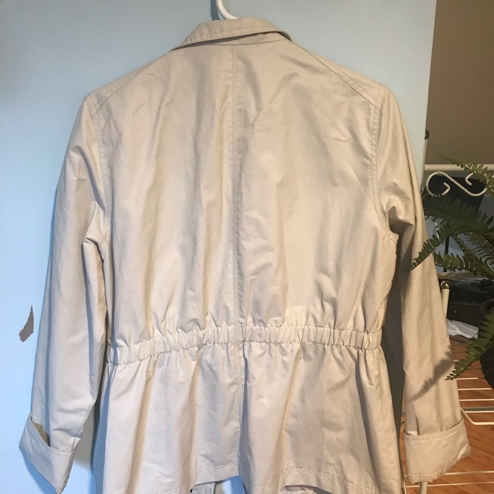 Beautiful Light Fall Weather Jacket - image 2